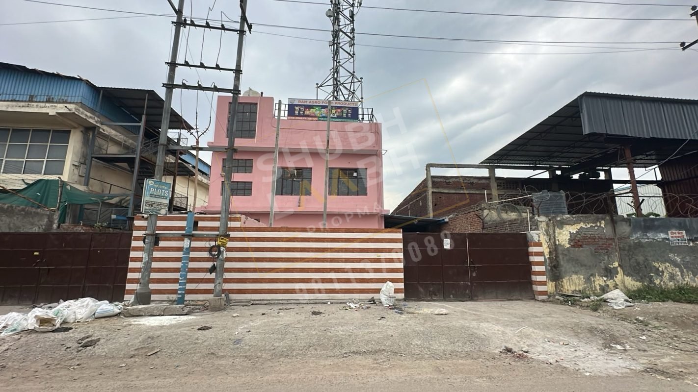 800 sq m industrial building in UPSIDA Site B, Surajpur, Greater Noida — 12 m road