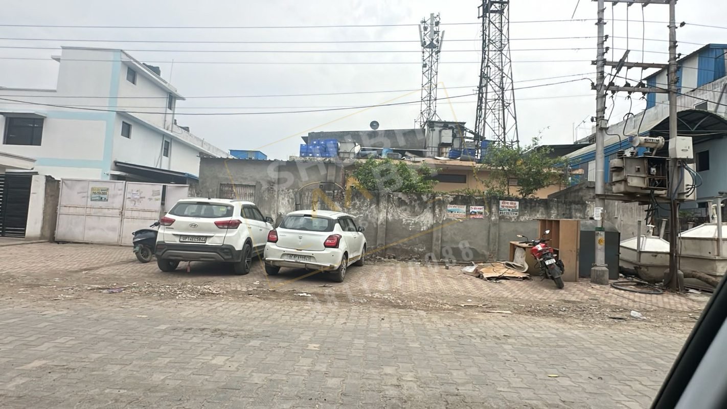 1,056 sq m industrial building in UPSIDA Site B, Surajpur, Greater Noida — 18 m road, tenanted
