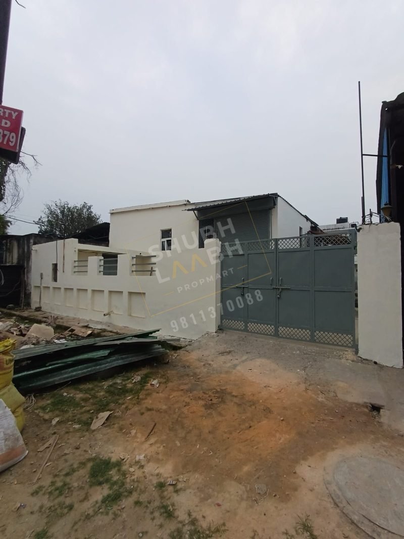450 sq m industrial building in Ecotech III, Greater Noida — 24 m road