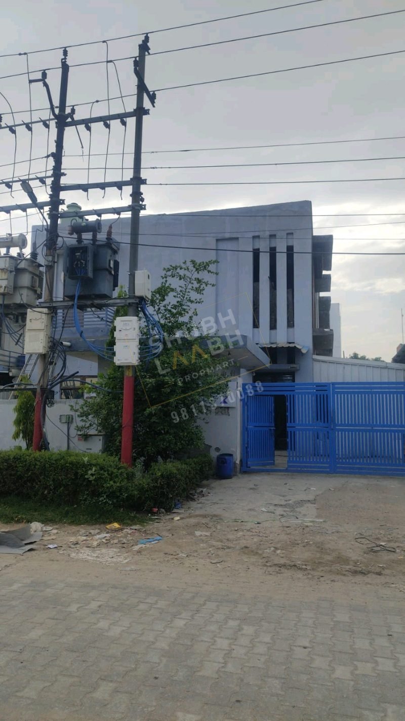 450 sq m industrial building in UPSIDA Site 5, Surajpur, Greater Noida — 18 m road