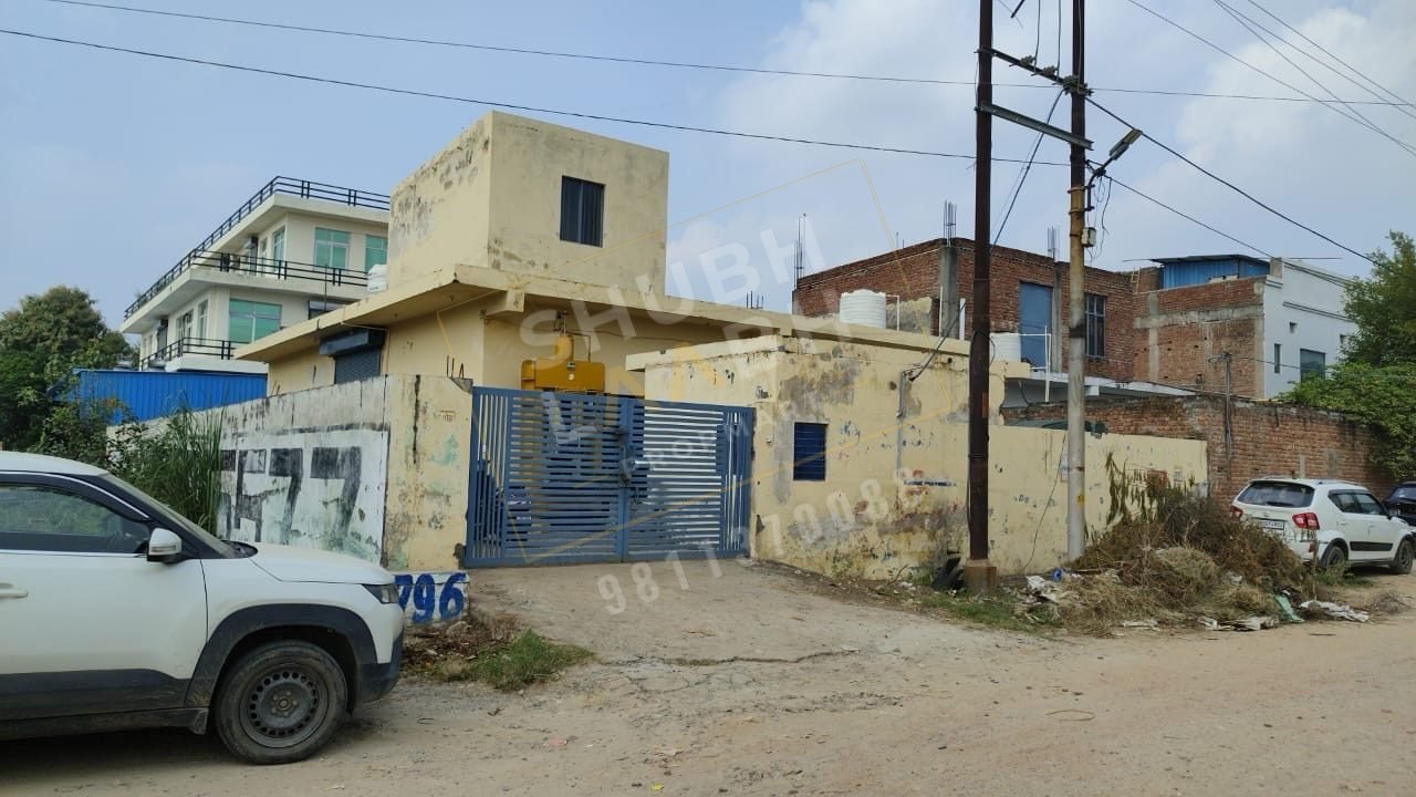 450 sq m industrial building in UPSIDA Site 5, Surajpur, Greater Noida — corner, 45 m road