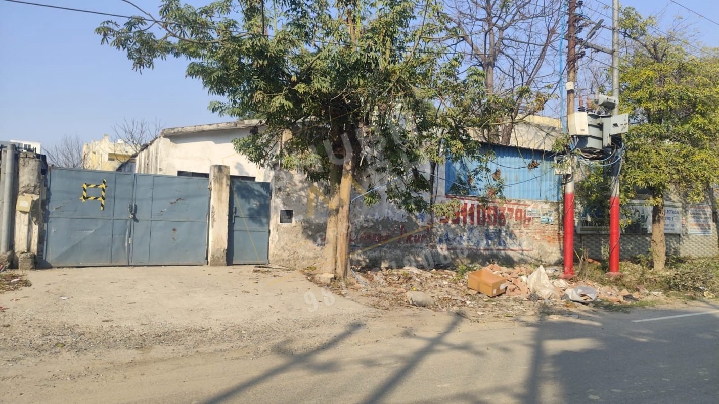 450 sq m industrial shed in UPSIDA Site 5, Surajpur, Greater Noida — 18 m road